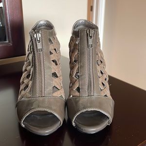 Gorgeous pair of heeled shoes